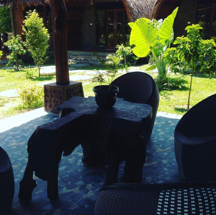 Green Travelodge Bukit Lawang Exterior photo