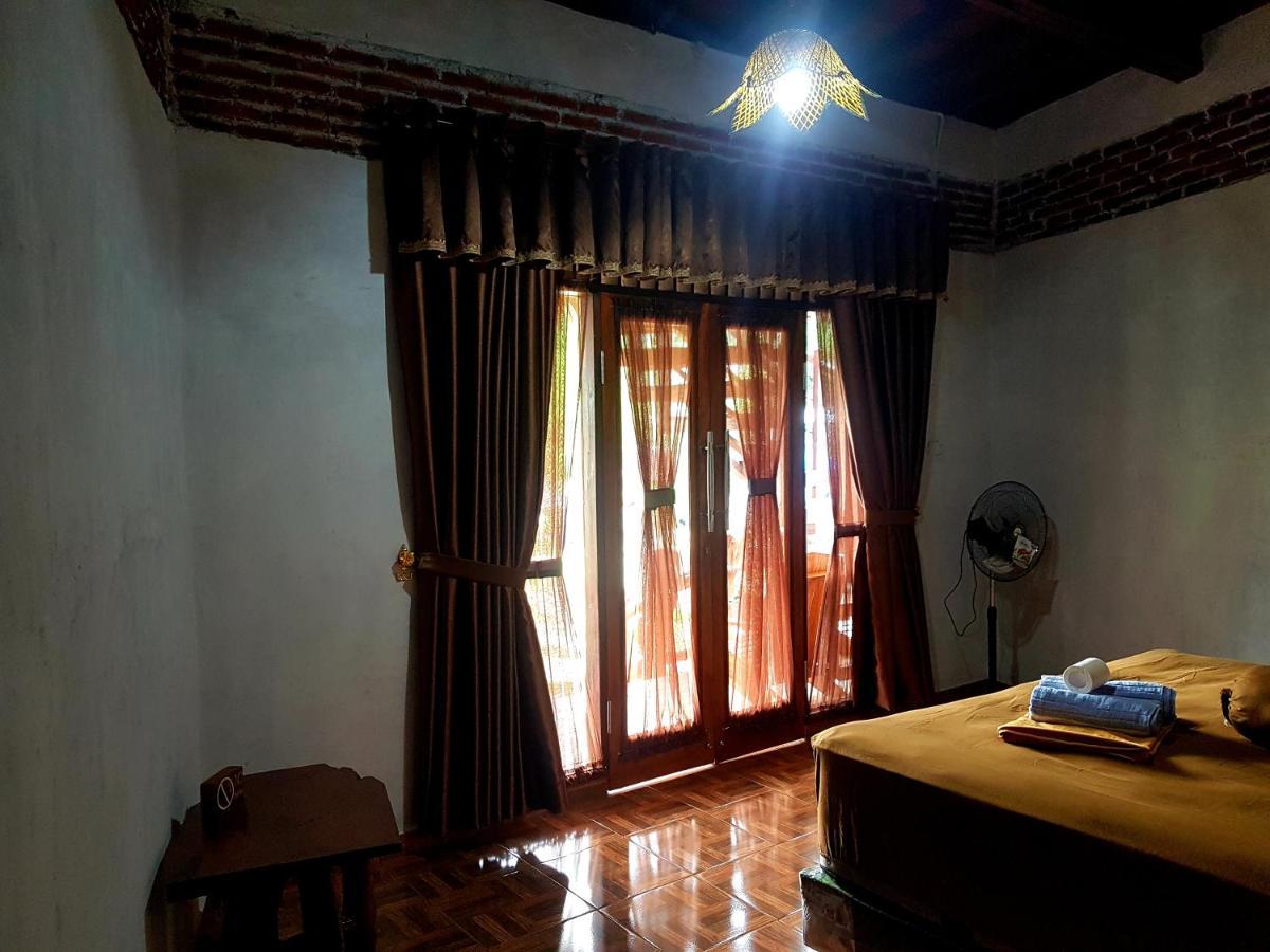 Green Travelodge Bukit Lawang Exterior photo