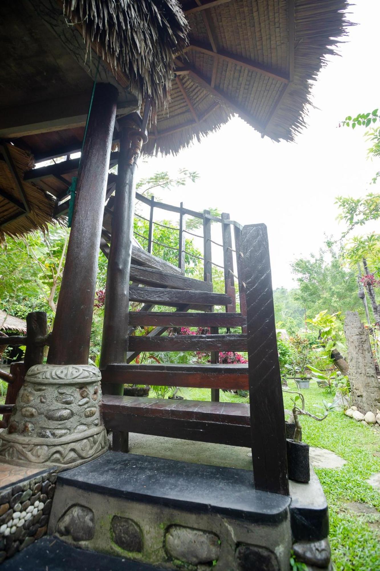 Green Travelodge Bukit Lawang Exterior photo