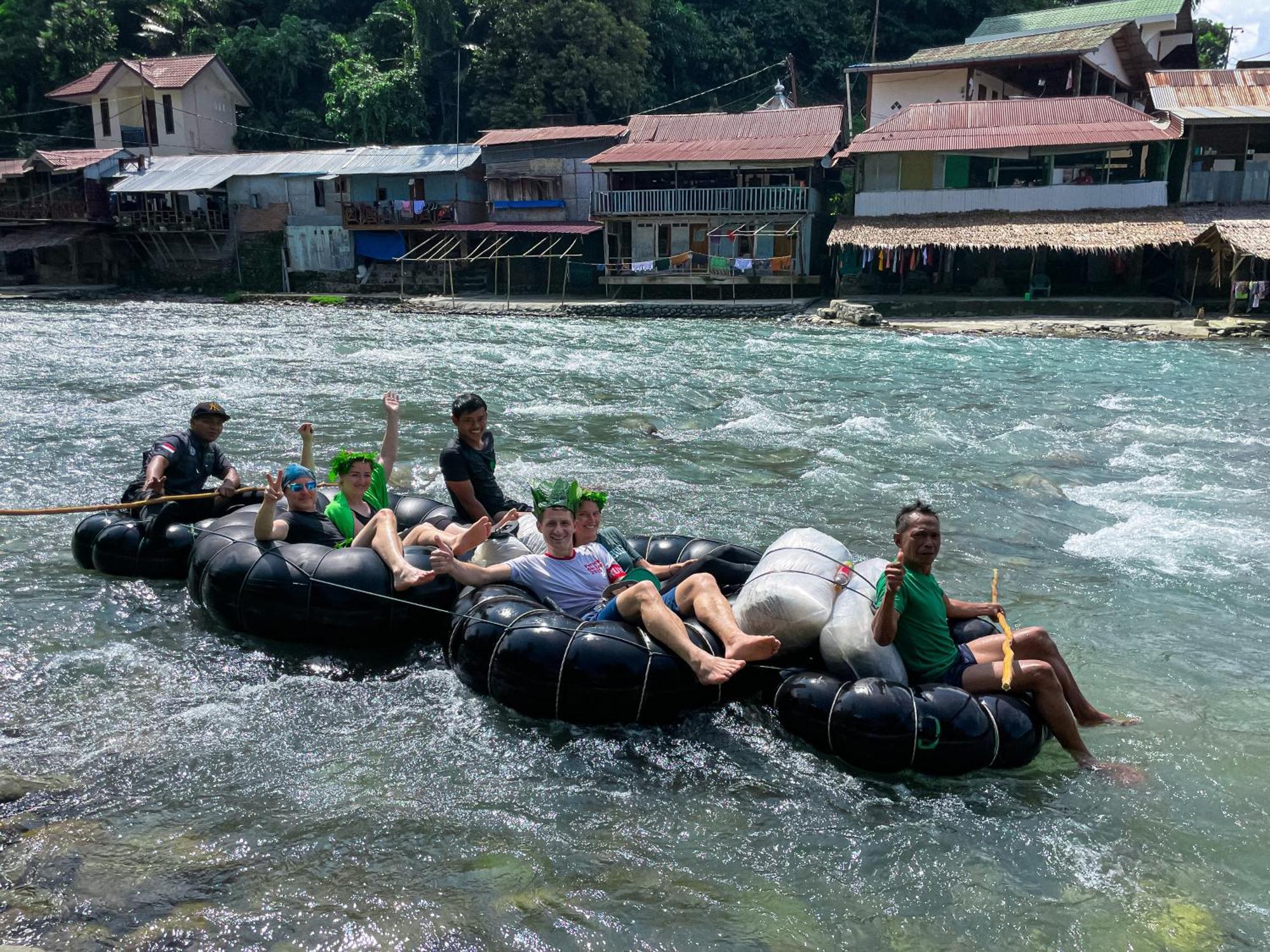 Green Travelodge Bukit Lawang Exterior photo